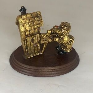 JUDY TALBOT, OUTHOUSE FIGURINE